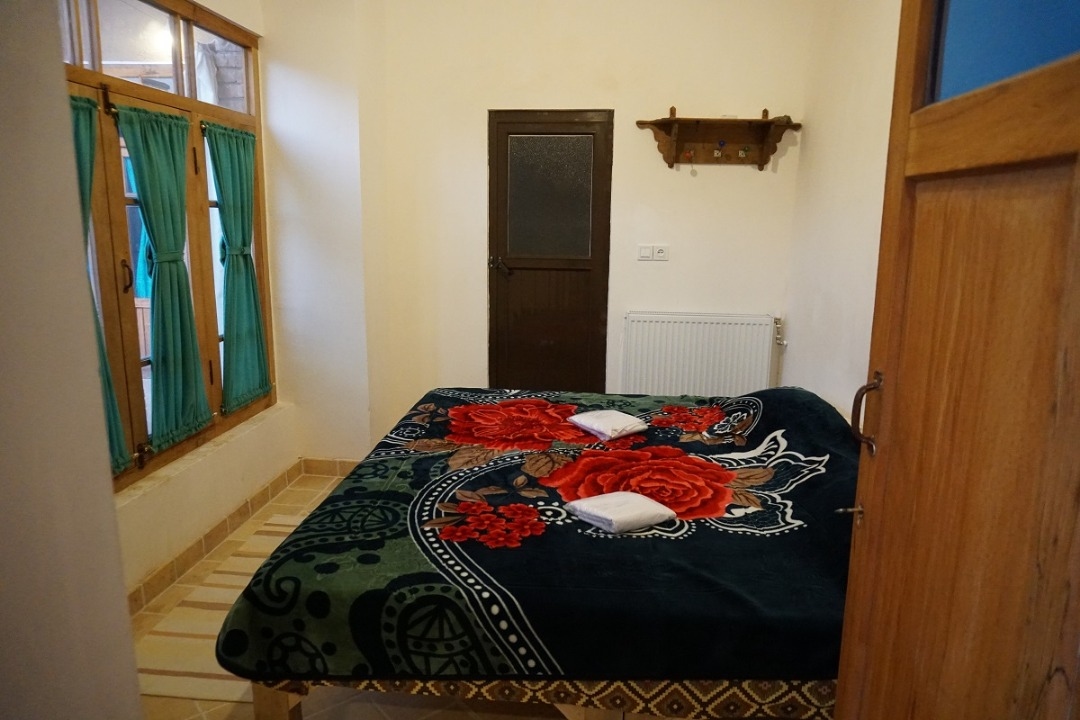 اجاره اقامتگاه بومگردی در کاشان - رازیانه