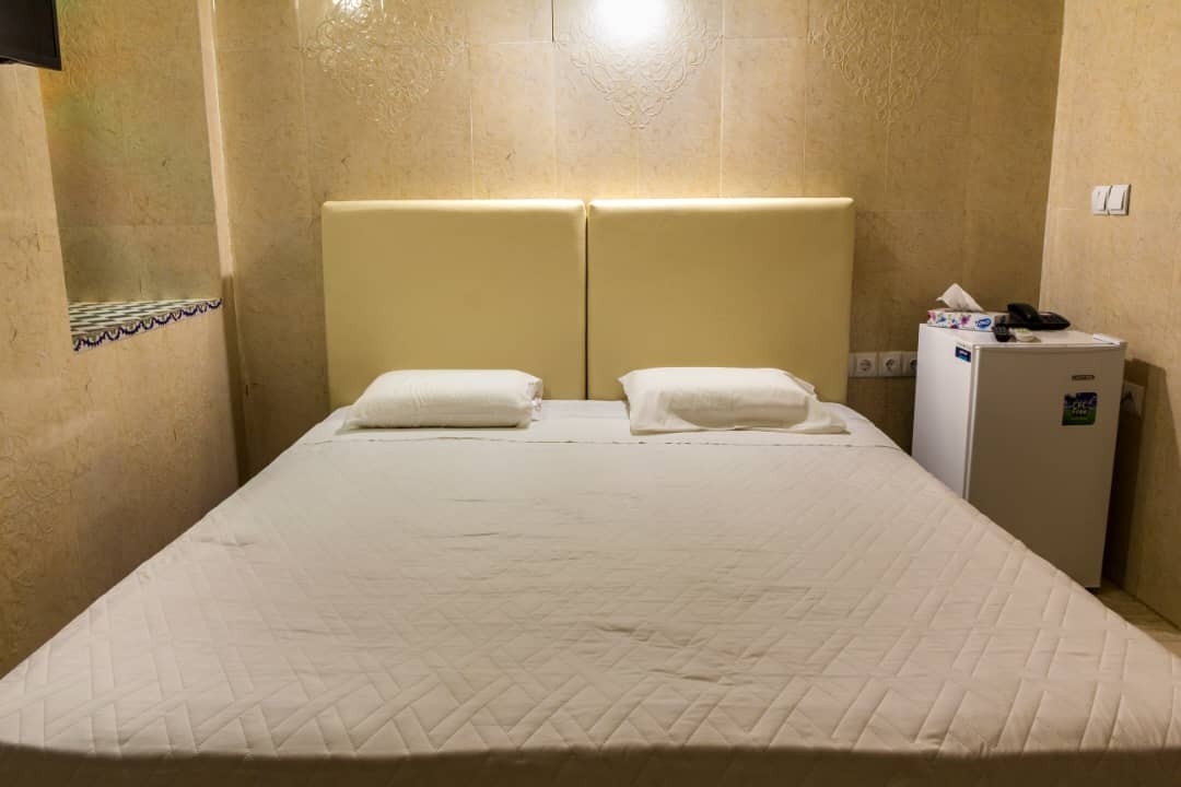 اجاره هتل سنتی قیمت مناسب  در شیراز-404