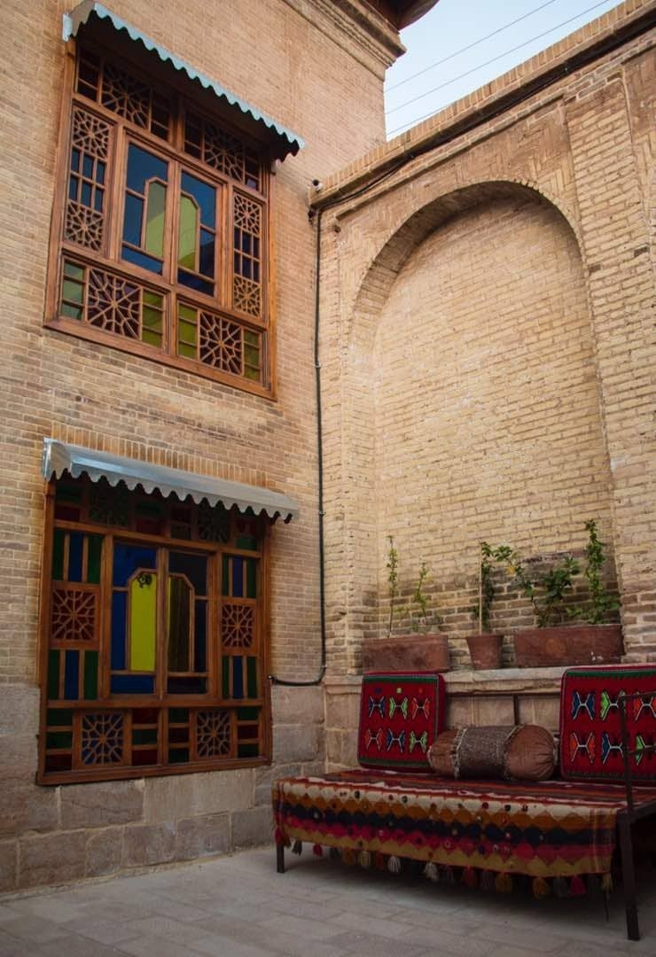 اجاره  اتاق سنتی سه راه نمازی شیراز -سیرا 3 