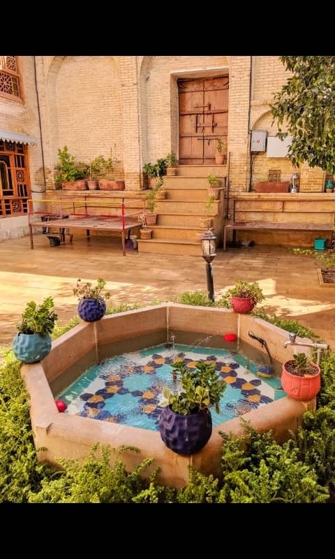 اجاره  اتاق سنتی سه راه نمازی شیراز -سیرا 3 