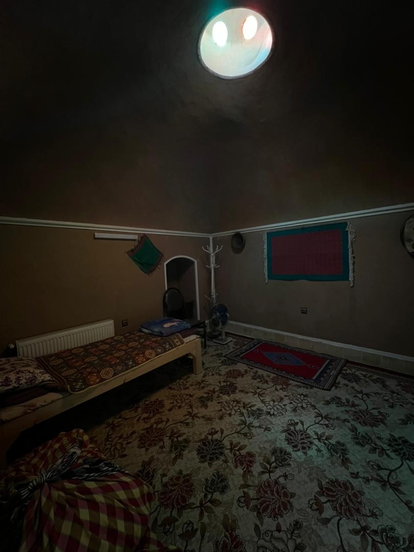 اجاره اقامتگاه بومگردی سنتی آذر در شاهدیه یزد