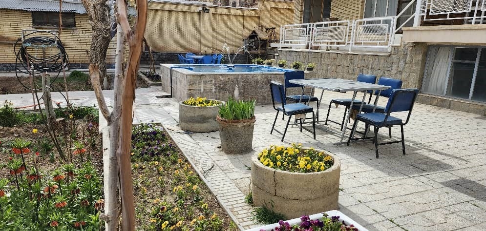 اجاره منزل مبله ویلایی خارج از دهکده چادگان - طبقه 1