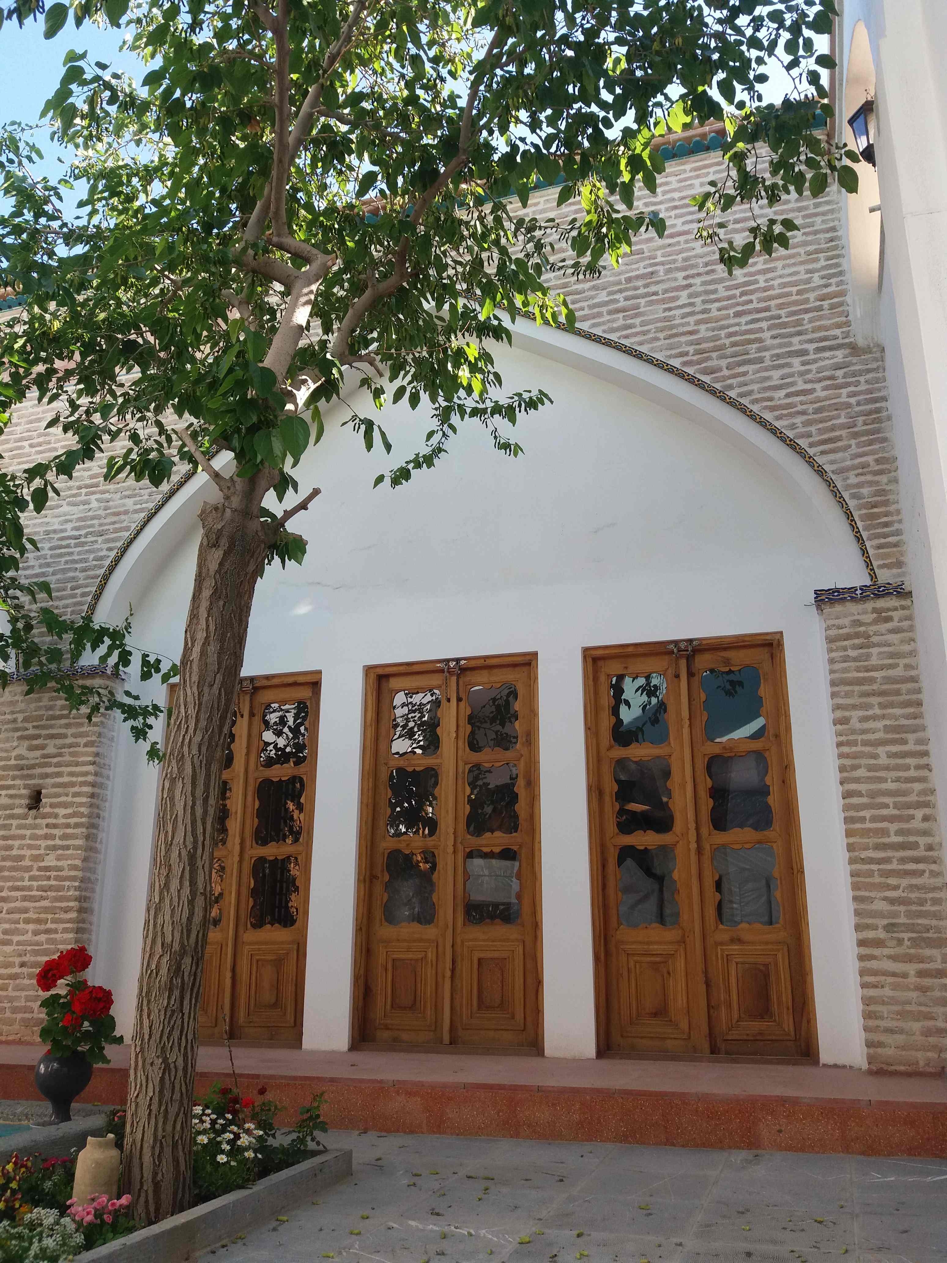 اجاره اقامتگاه سنتی در مرکز شهر اصفهان 