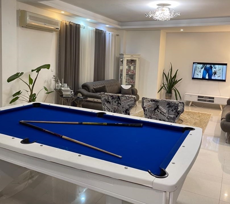 اجاره آپارتمان در دهکده ساحلی کیش - سه خوابه طبقه هفتم-نزدیک ساحل