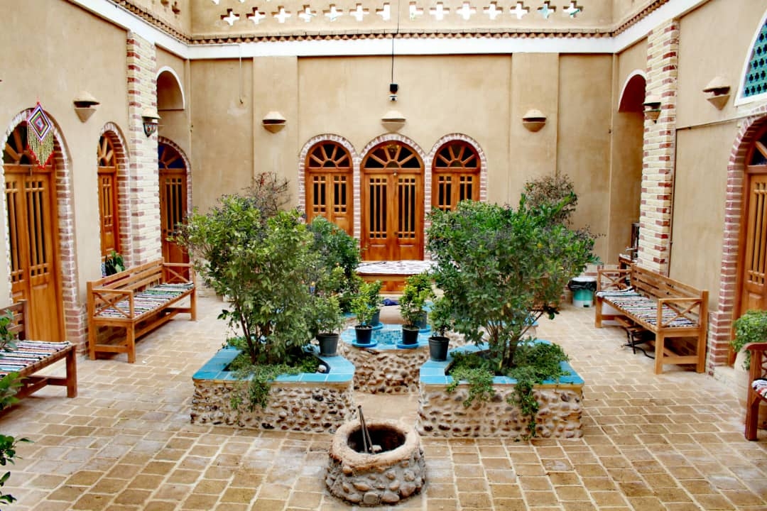 اجاره اقامتگاه بومگردی در خور 