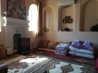 اجاره اقامتگاه سنتی در زند شیراز