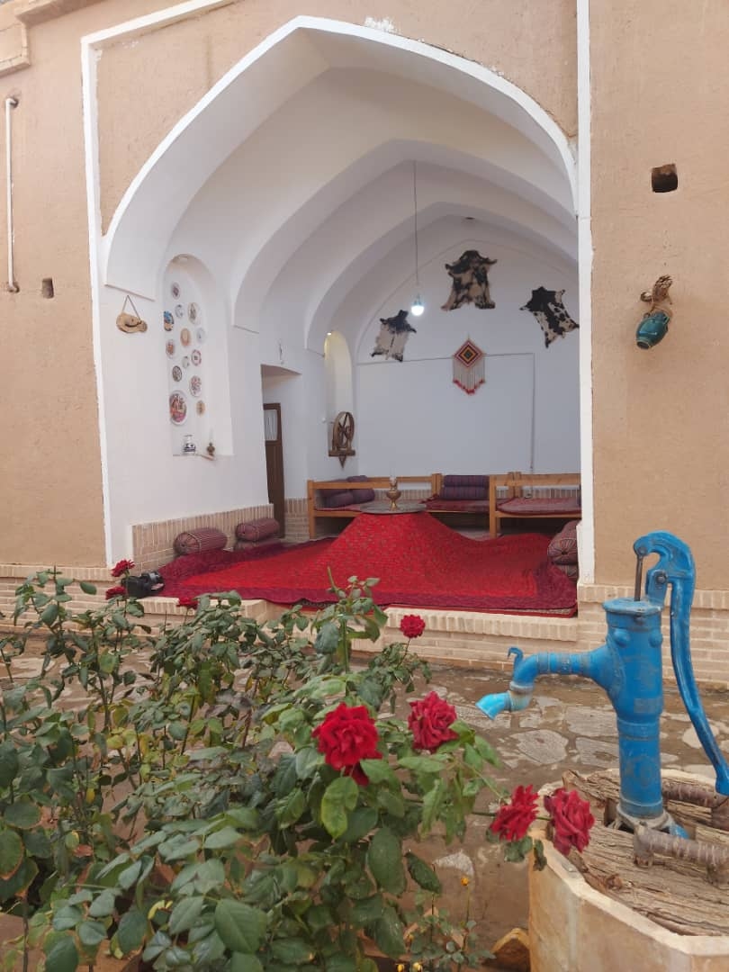 اجاره بومگردی سنتی در تودشک اصفهان - سه دری