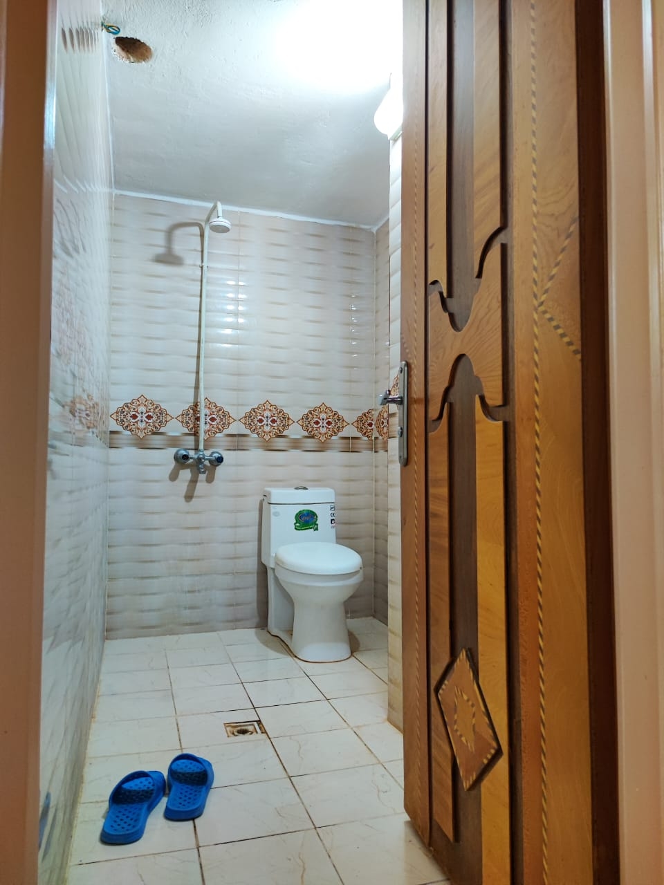 اجاره آپارتمان مبله سه خوابه  در لاهور اصفهان - واحد یک