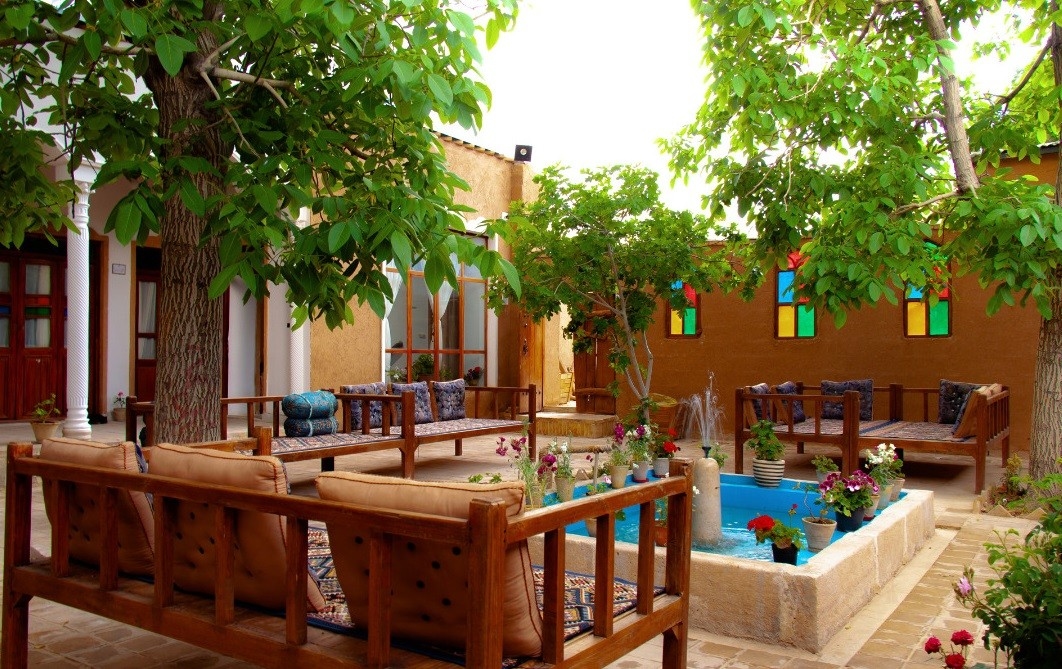 اجاره خانه بومگردی در شهدا اقلید - صندوق خونه