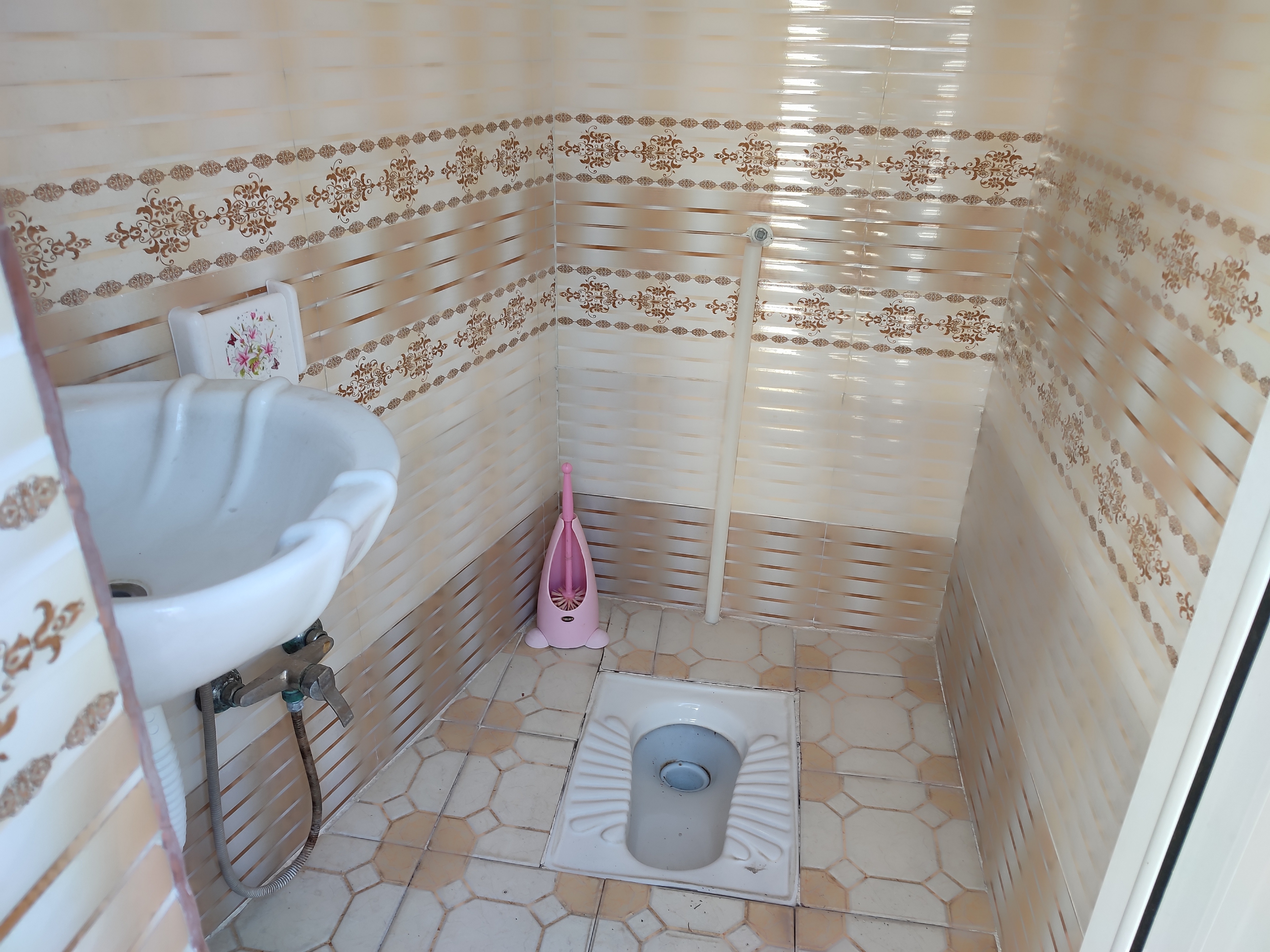 اجاره سوئیت در گلپاشین ارومیه - آلاچیق