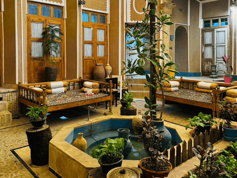  اجاره اقامتگاه سنتی در یزد - ارده 103 محوطه