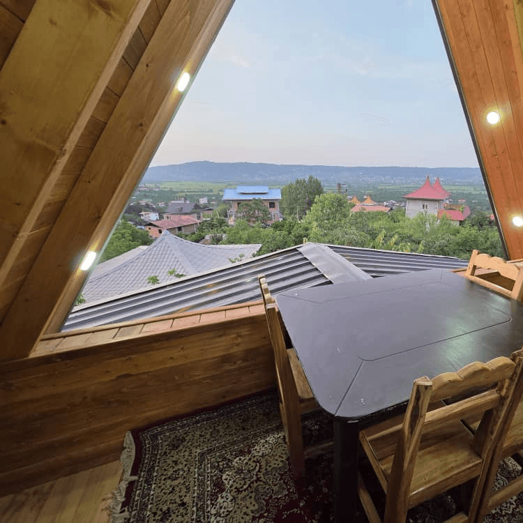 کلبه سوئیسی دوبلکس جکوزی دار در لفور