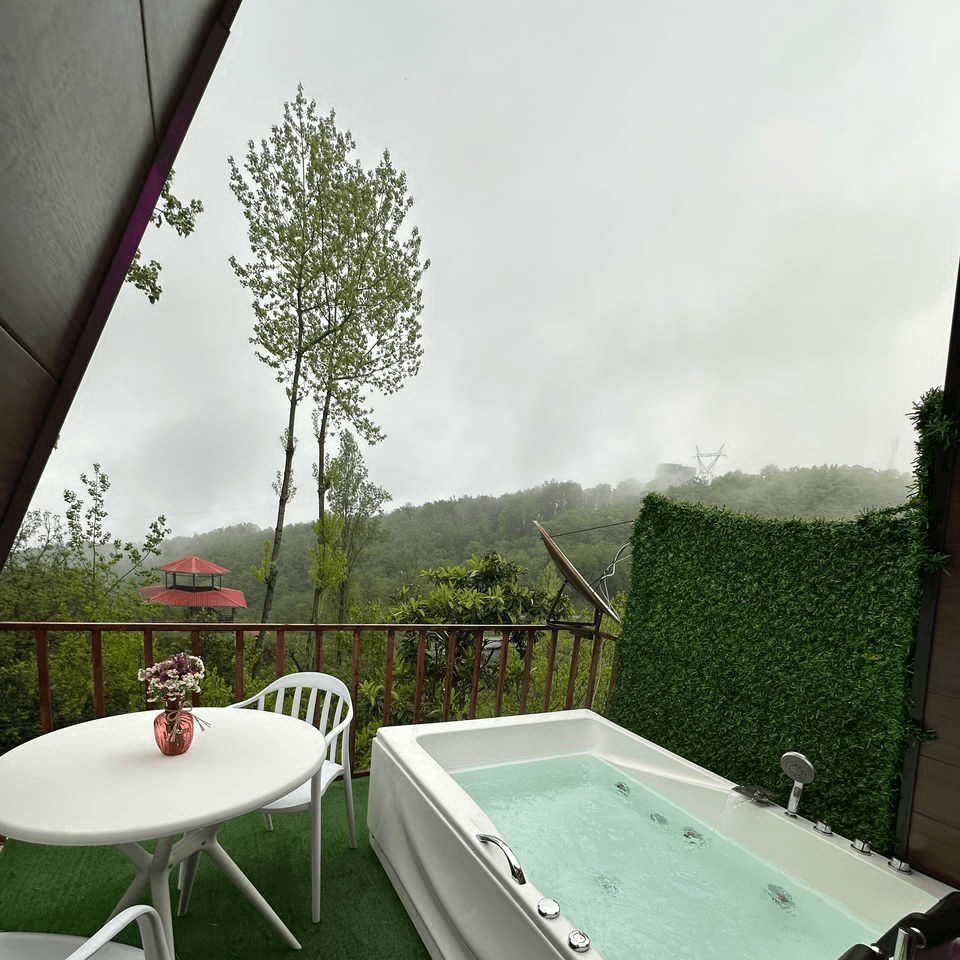 کلبه سوئیسی جنگلی دوبلکس جکوزی دار در اربه کله رامسر