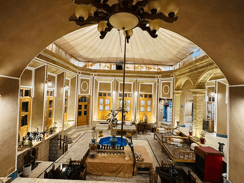  اجاره اقامتگاه سنتی در یزد - ارده 103 محوطه