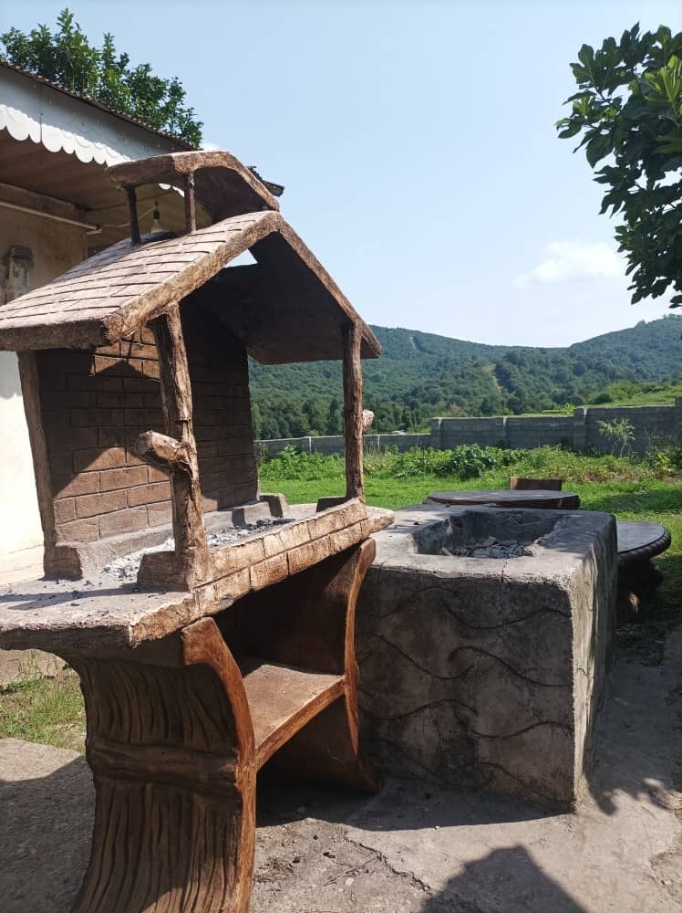  ویلا باغ سنتی در روستای حلیمه جان - فدک  حیاط و نما 