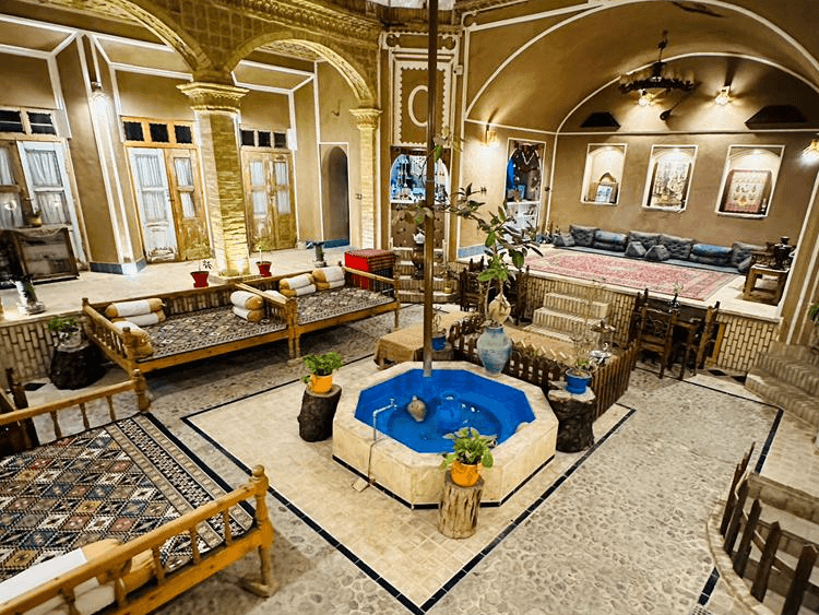  اجاره اقامتگاه سنتی در یزد - زعفران 102 محوطه