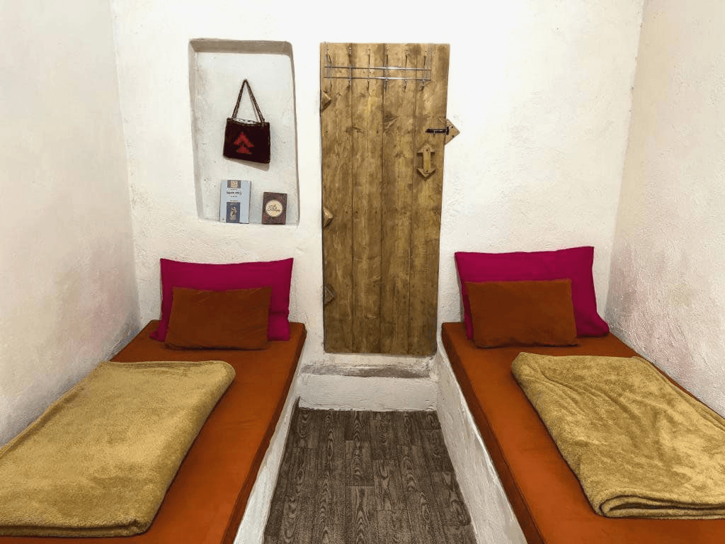 اجاره اتاق دوتخت ساحلی در هرمز - رابعه عدویی