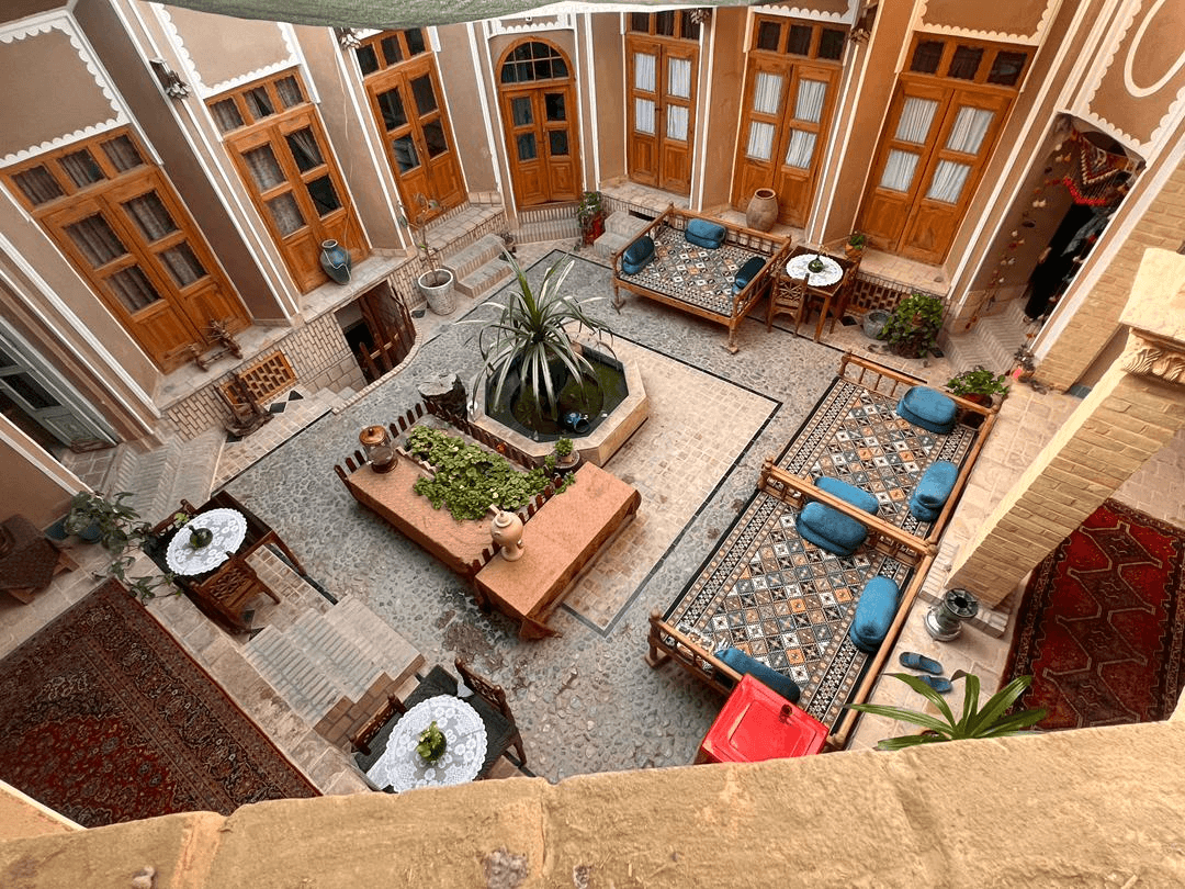  اجاره اقامتگاه سنتی در یزد - سنتی