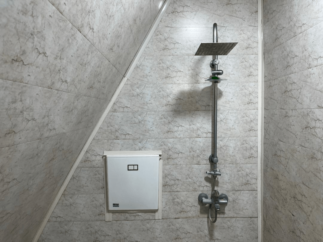 اجاره کلبه سوئیسی نزدیک ساحل در روستا میانرود رضوانشهر - زیزا  نما کلبه 