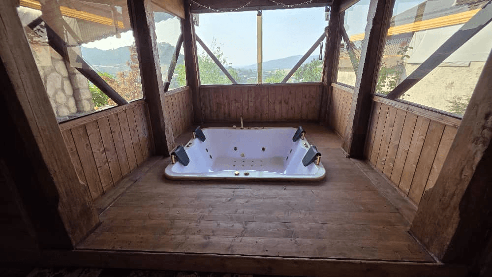 کلبه چوبی دوبلکس دو خوابه جکوزی دار الماس شمال