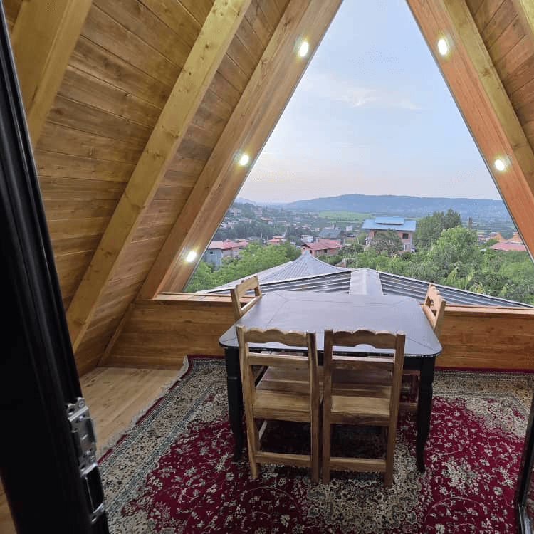 کلبه سوئیسی دوبلکس جکوزی دار در لفور