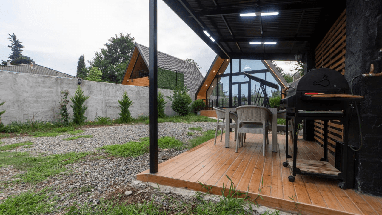 اجاره کلبه سوئیسی جنگلی در روستای پیرسرا شاندرمن ماسال - لنا نما