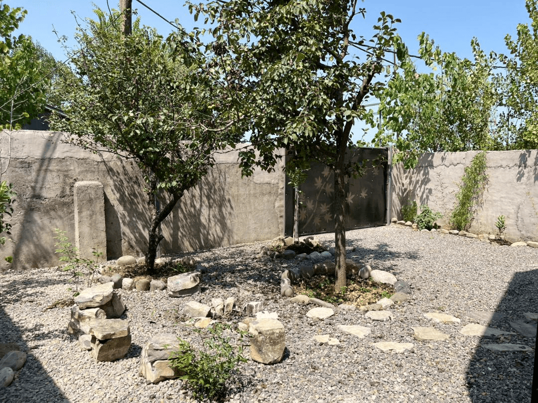 اجاره کلبه سوئیسی جکوزی دار در روستا میانرود رضوانشهر - هیلا  نما کلبه 