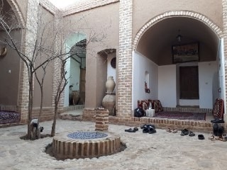 اجاره بومگردی در مزار بجستان