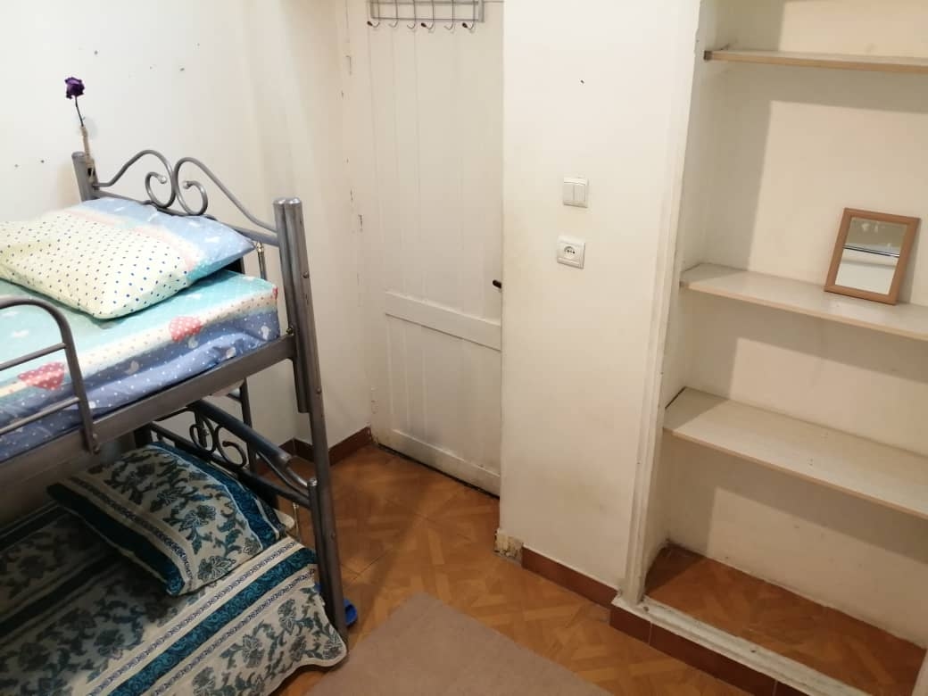 اجاره اتاق دوتخته در فخررازی مرکز تهران - 27 متری طبقه ی اول