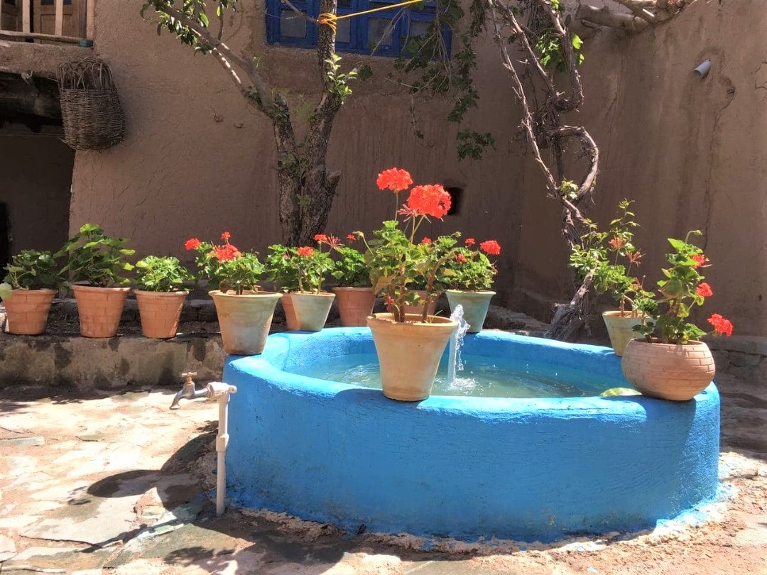 اجاره خانه روستایی در کوه سرخ کاشمر - کندی