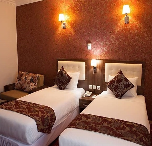 اجاره هتل یک تخته در بروجن