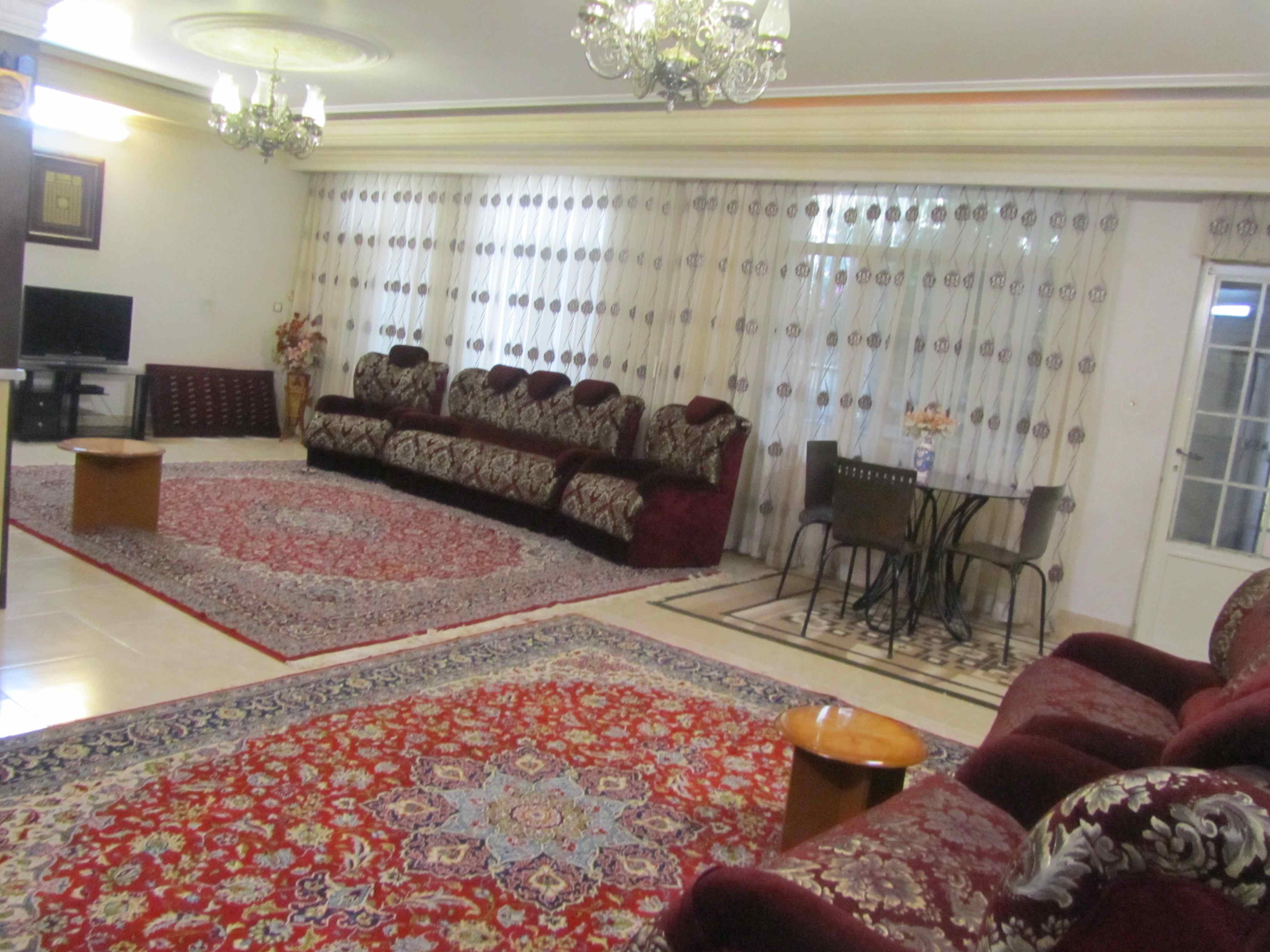 اجاره منزل مبله دوخوابه  در میدان معلم کاشان -زیر همکف