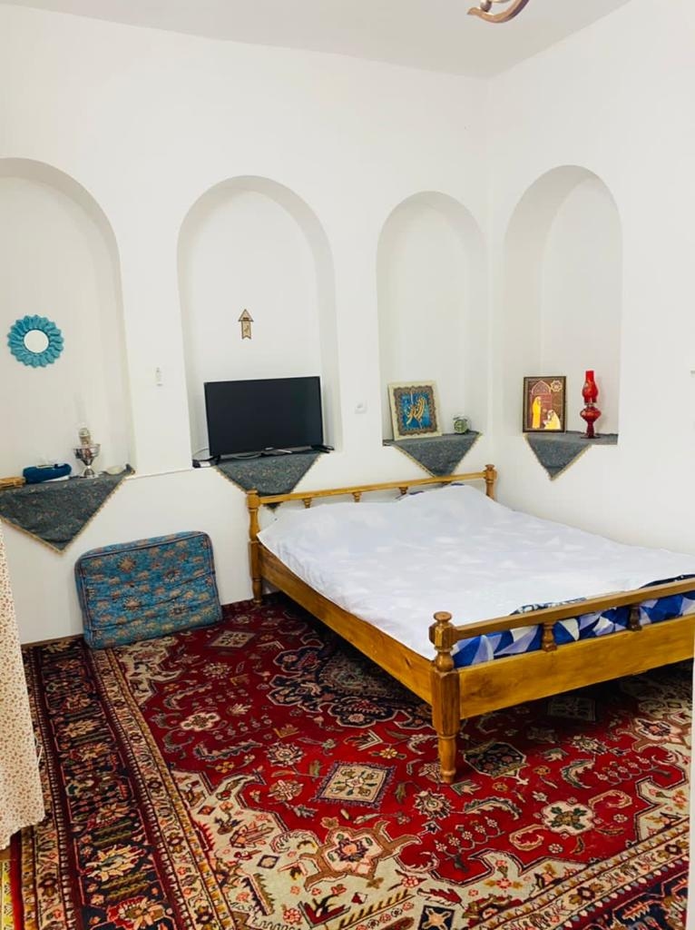 اجاره اتاق بومگردی در باغستان نطنز - گل بانو