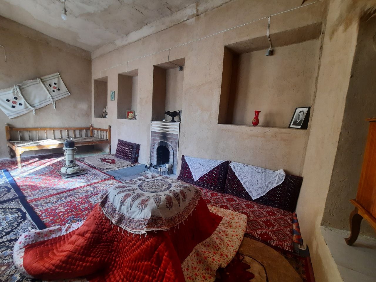 اجاره خانه تاریخی در باقرباد - اتاق پنج دری