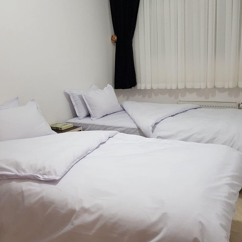 اجاره هتل آپارتمان تکخواب  در راه آهن قم-پنج تخته