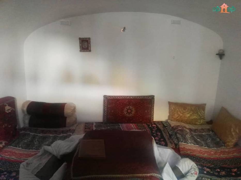 اجاره بومگردی سنتی در میدان امام مهدی شهر - اتاق استاد رضا درخشانی 