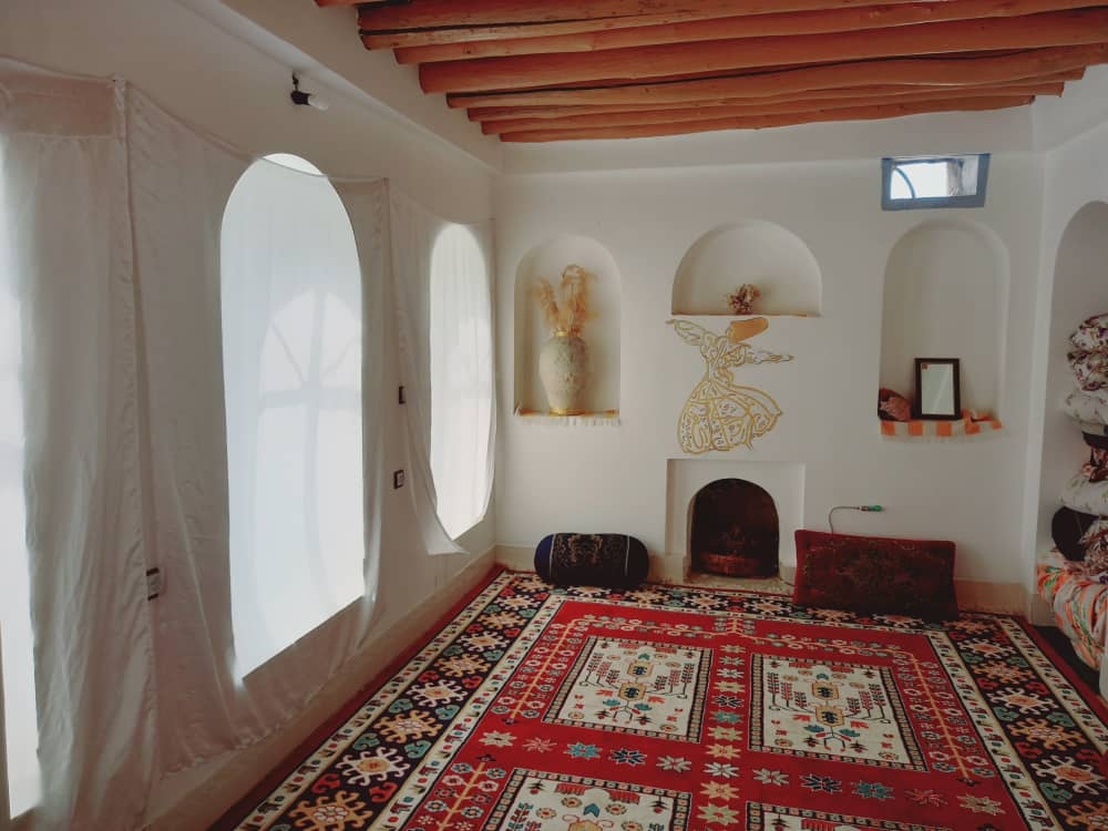 اقامتگاه بومگردی در روستای بادنجان جهرم- آفتاب