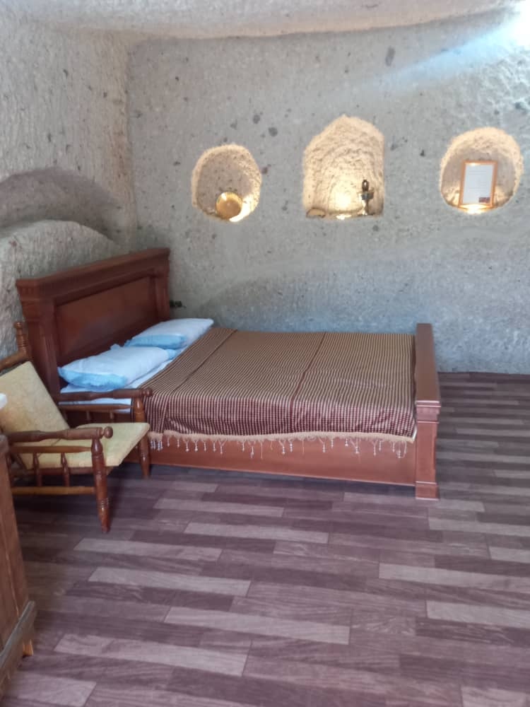 اقامتگاه صخره ای در کندوان - شماره 3