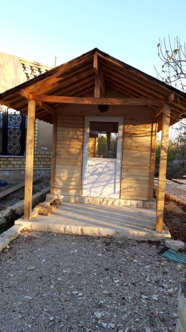 اجاره کلبه چوبی در کاخ اردشیر بابکان فیروزآباد