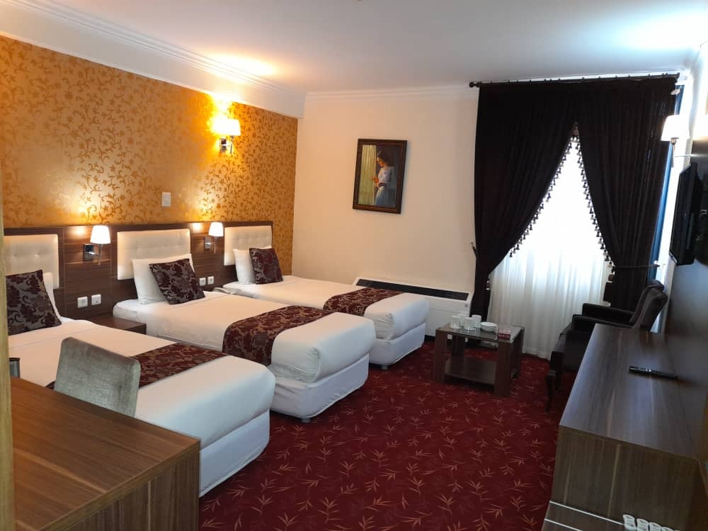 اجاره هتل پنج تخته در بروجن