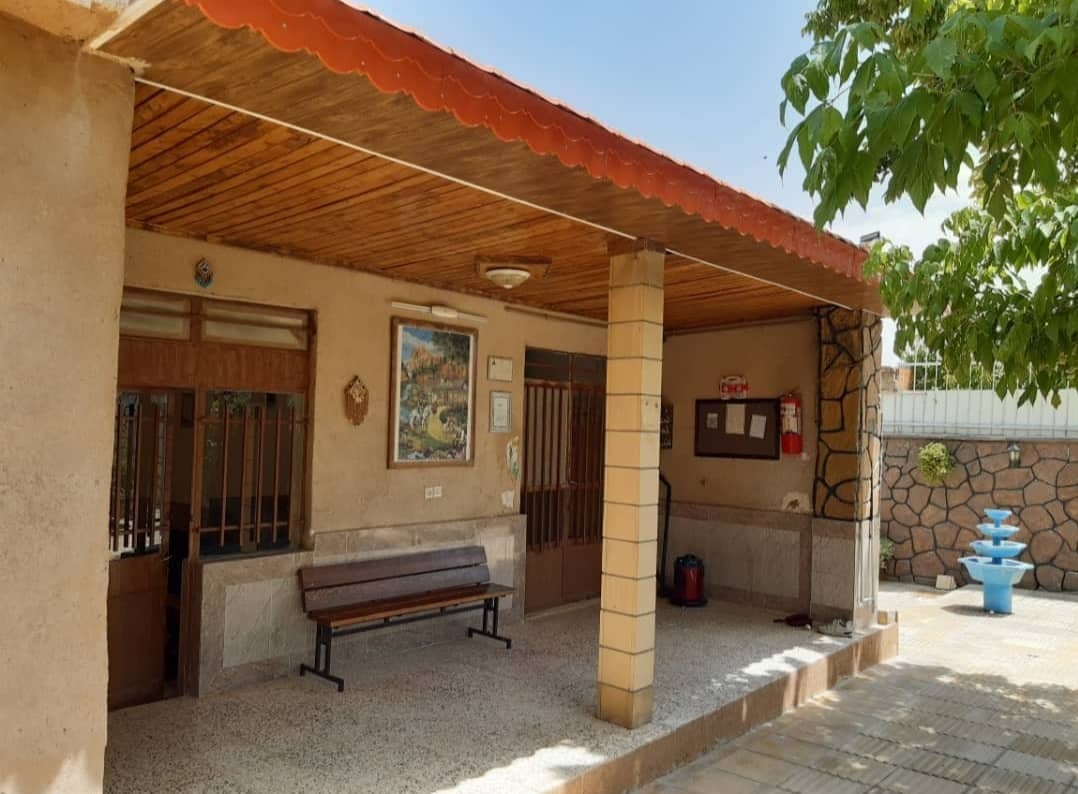 اجاره سوئیت سنتی در روستای تشنیز شلمزار - 12 متری