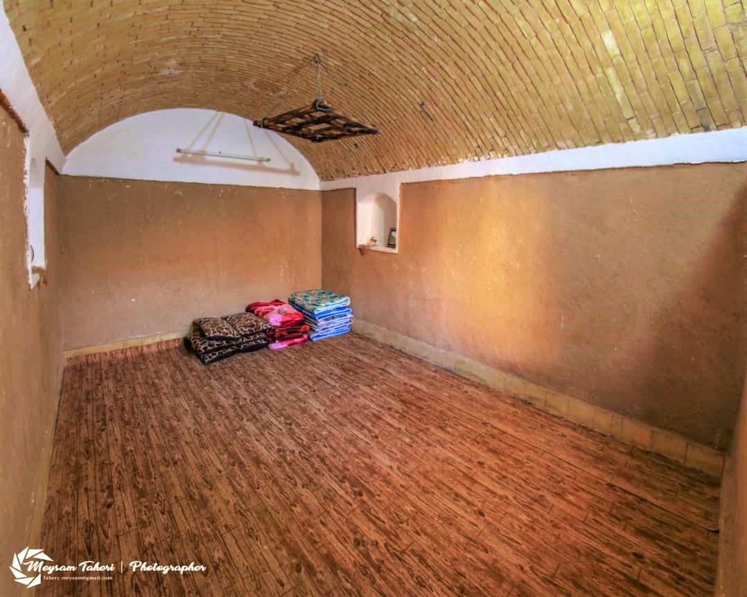 اجاره اتاق سنتی در نهررود خوربیابانک-12 متری