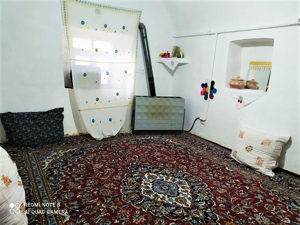 اجاره اتاق سنتی در خاتم الانبیا سنگان - 1