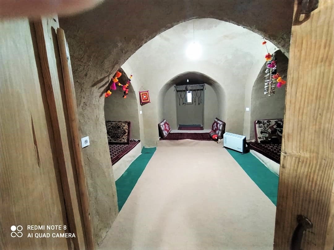 اجاره اتاق سنتی در خاتم الانبیا سنگان - 3
