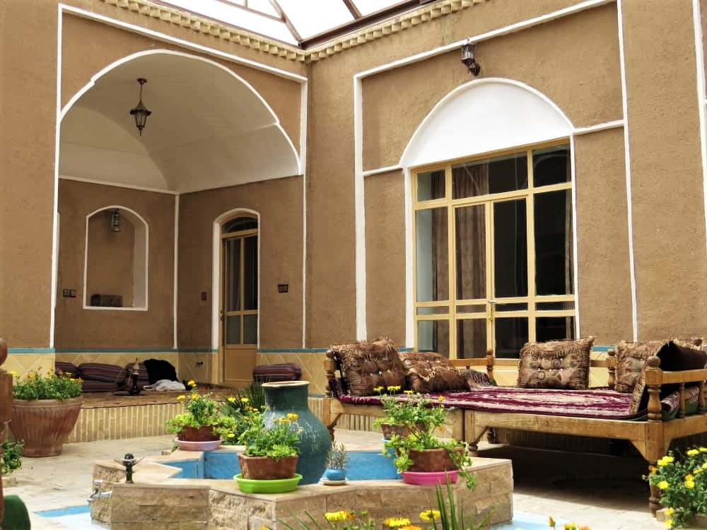 اجاره اتاق بومگردی دوتخته در بهشتی ورزنه-اتاق یک
