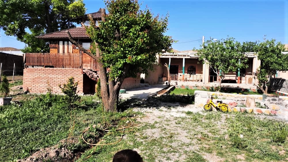 اجاره اقامتگاه بومگردی در انگوران دندی - لاله زار