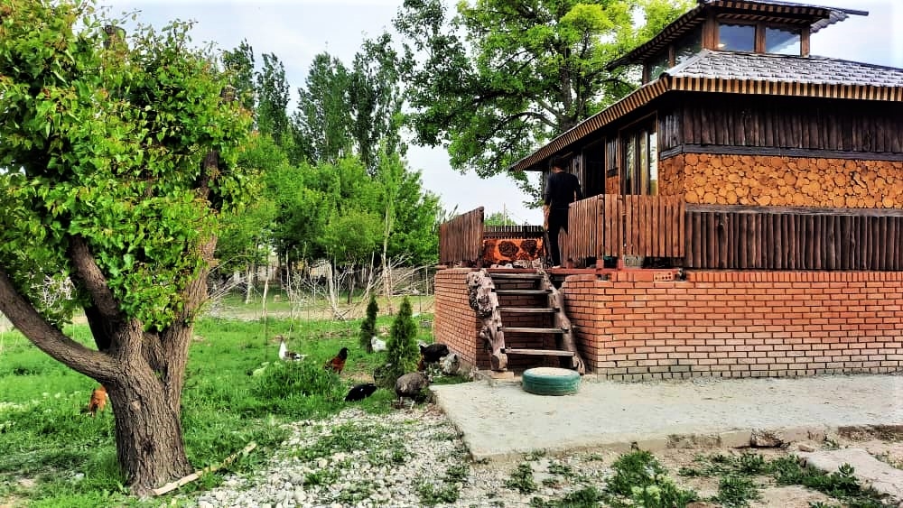 اجاره کلبه سنتی در انگوران دندی - زنجان