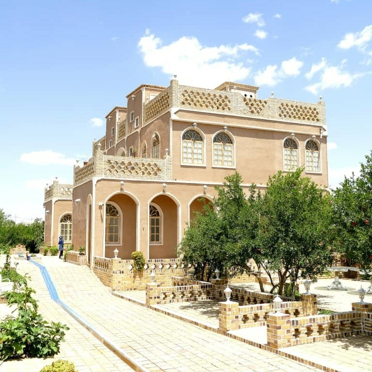 اجاره اقامتگاه بومگردی و عمارت سنتی در ولی عصر فردوس