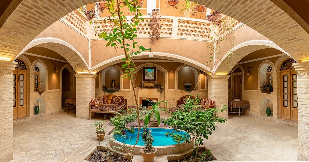 اجاره هتل سنتی در خیابان مهدی یزد - مولوی