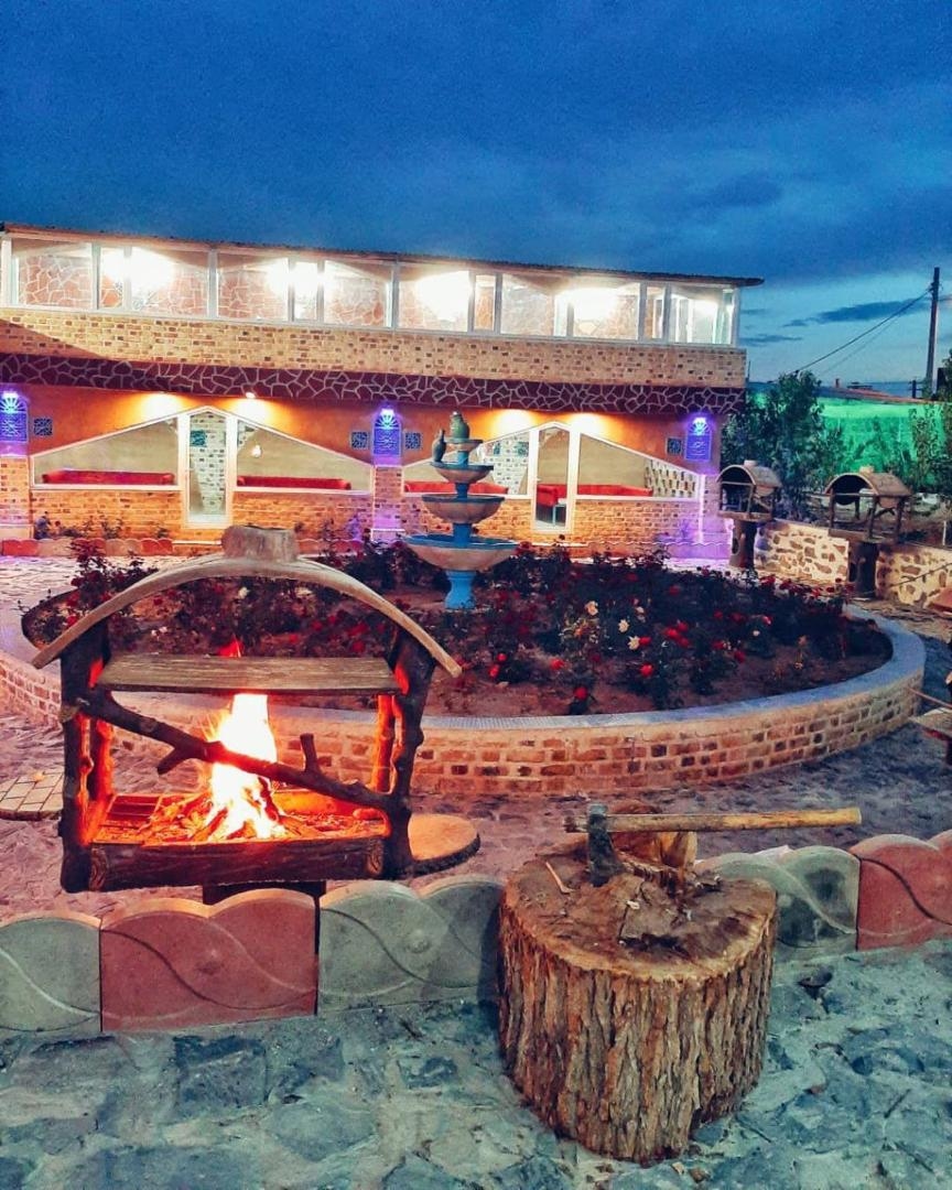 اجاره اقامتگاه بومگردی پنج تخته در قلعه نو اراک - افتاب